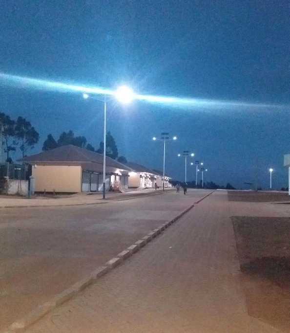 龙泉市非洲科特迪瓦太阳能路灯工程
